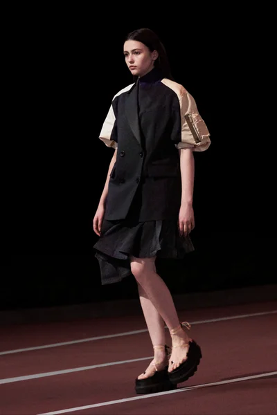 Look 9